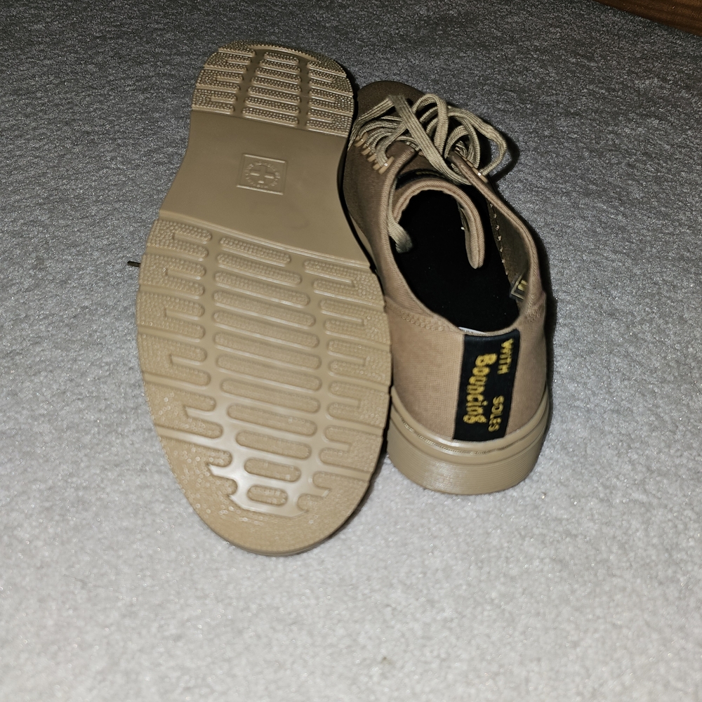 Dr. Martens Unisex Dante Tan Canvas Sneakers - Picture 4 of 5